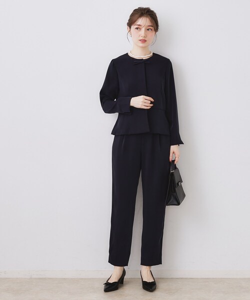 couture brooch(クチュールブローチ)の「【ハレの日・通勤】パール調釦テーパードパンツ(その他パンツ・レディース・ネイビー/ナチュラル・36/38/40/42)」の12枚目の写真