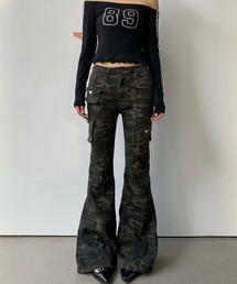 NANEA（ナネア）の「迷彩柄ポケットデザインフレアパンツ（デニムパンツ）」