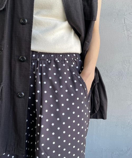 UNIVERSAL OVERALL（ユニバーサルオーバーオール）の「【WEB先行予約】[UNIVERSAL OVERALL/ユニバーサルオーバーオール] 別注 総柄イージーワイドパンツ（その他パンツ・レディース・ブラック系/ブラック/グリーン/ネイビー/ベージュ・F）」の17枚目の写真