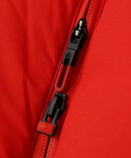 DESCENTE ALLTERRAIN（デサント　オルテライン）の「DESCENTE ALLTERRAIN/デサントオルテライン/MIZUSAWA DOWN JACKET  VERTEX-３（ダウンジャケット/コート・メンズ・ブラック/レッド・L/M）」の19枚目の写真