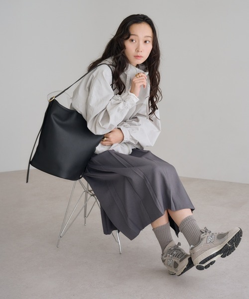 soins（ソワン）の「【牛革】2WAYワンハンドルバケツトートバッグ（トートバッグ・レディース・ブラック/ブラウン・FREE）」の12枚目の写真