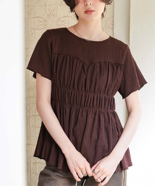 titivate(ティティベイト)の「シャーリングペプラムトップス(Tシャツ/カットソー・レディース・ブラウン/イエロー/アイボリー/ブラック・L/M/S)」の19枚目の写真