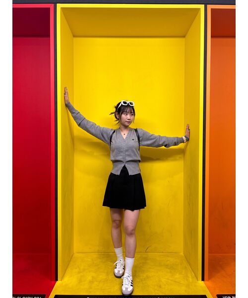 ROLAROLA(ロラロラ)の「V NECK BASIC CARDIGAN GRAY(カーディガン/ボレロ・レディース・グレー・FREE)」の9枚目の写真