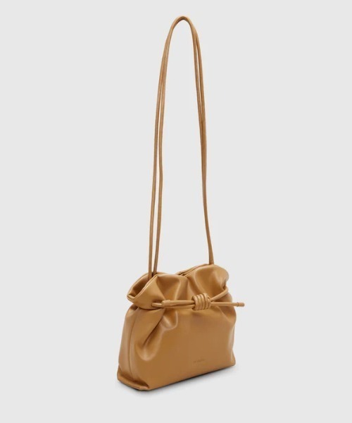 ADD CULUMN(アドカラム)の「【ADD CULUMN/アドカラム】巾着 ショルダーバッグ MORPH LONG SHLD(ショルダーバッグ・レディース・ブラウン/ライトイエロー/ブラック/アイボリー・FREE)」の19枚目の写真