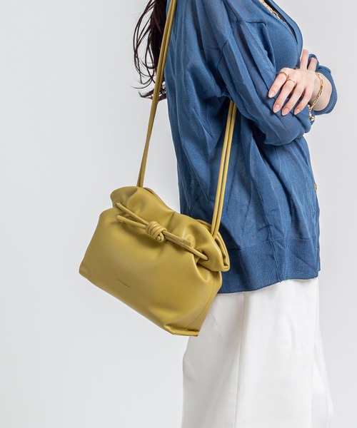 ADD CULUMN(アドカラム)の「【ADD CULUMN/アドカラム】巾着 ショルダーバッグ MORPH LONG SHLD(ショルダーバッグ・レディース・ブラウン/ライトイエロー/ブラック/アイボリー・FREE)」の11枚目の写真