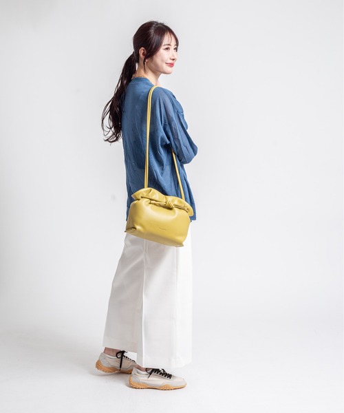 ADD CULUMN(アドカラム)の「【ADD CULUMN/アドカラム】巾着 ショルダーバッグ MORPH LONG SHLD(ショルダーバッグ・レディース・ブラウン/ライトイエロー/ブラック/アイボリー・FREE)」の13枚目の写真