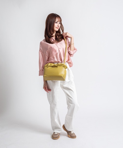 ADD CULUMN(アドカラム)の「【ADD CULUMN/アドカラム】巾着 ショルダーバッグ MORPH LONG SHLD(ショルダーバッグ・レディース・ブラウン/ライトイエロー/ブラック/アイボリー・FREE)」の18枚目の写真