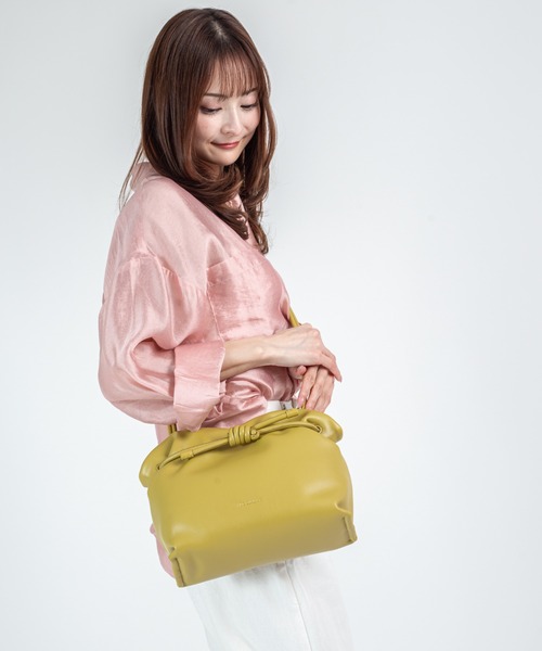 ADD CULUMN(アドカラム)の「【ADD CULUMN/アドカラム】巾着 ショルダーバッグ MORPH LONG SHLD(ショルダーバッグ・レディース・ブラウン/ライトイエロー/ブラック/アイボリー・FREE)」の15枚目の写真