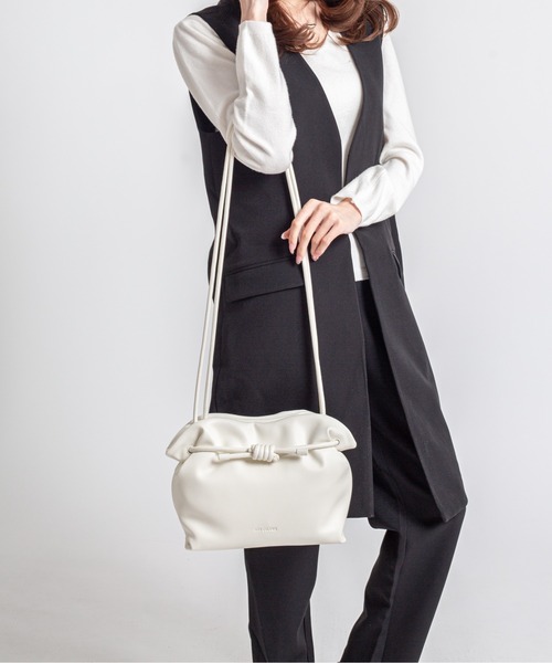 ADD CULUMN(アドカラム)の「【ADD CULUMN/アドカラム】巾着 ショルダーバッグ MORPH LONG SHLD(ショルダーバッグ・レディース・ブラウン/ライトイエロー/ブラック/アイボリー・FREE)」の5枚目の写真