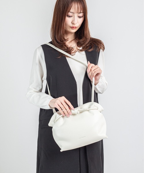 ADD CULUMN(アドカラム)の「【ADD CULUMN/アドカラム】巾着 ショルダーバッグ MORPH LONG SHLD(ショルダーバッグ・レディース・ブラウン/ライトイエロー/ブラック/アイボリー・FREE)」の6枚目の写真