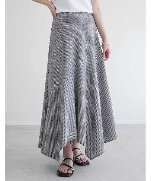 Re:EDIT（リエディ）の「[2026S/S COLLECTION][低身長サイズ有]ギンガムチェックアシンメトリーヘムスカート（スカート・レディース・ブラック/ブラウン・SHORT/MEDIUM/LARGE）」の2枚目の写真