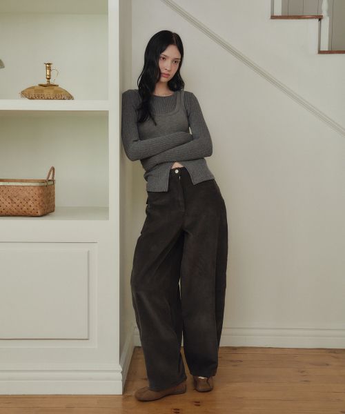 MARROT(マロット)の「カーブドコーデュロイパンツ_チャコール(その他パンツ・レディース・チャコール・MEDIUM/SMALL)」の5枚目の写真