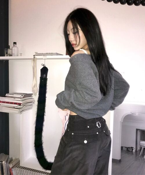 MARROT(マロット)の「カーブドコーデュロイパンツ_チャコール(その他パンツ・レディース・チャコール・MEDIUM/SMALL)」の7枚目の写真