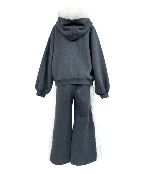 Rose Muse（ロゼミューズ）の「Fur trimming zip set up（スウェット・レディース・チャコールグレー・MEDIUM/SMALL）」の2枚目の写真
