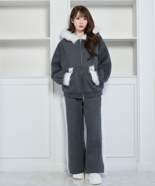 Rose Muse（ロゼミューズ）の「Fur trimming zip set up（スウェット・レディース・チャコールグレー・MEDIUM/SMALL）」の13枚目の写真