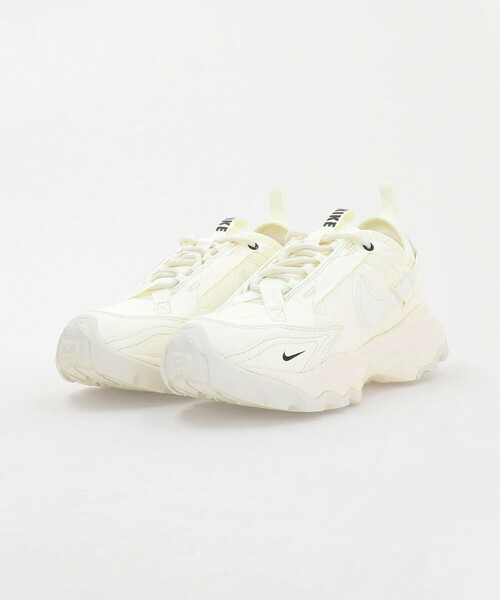 NIKE（ナイキ）の「＜NIKE＞ウィメンズ TC7900/スニーカー（スニーカー・レディース・オフホワイト・24cm/23.5cm/23cm/25cm/24.5cm）」の6枚目の写真