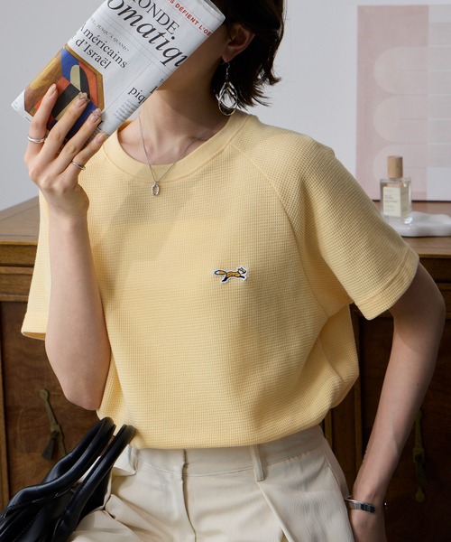 PENNEYS(ぺニーズ)の「PENNEYS/ペニーズ 別注 THE FOX ワンポイント刺繍 ラグランスリーブ ワッフル半袖Tシャツ(Tシャツ/カットソー・レディース・ブラック系/チャコールグレー/オフホワイト/ネイビー/ブラウン系/ワイン/ブラック/ライトグレー/イエロー・L/M)」の8枚目の写真