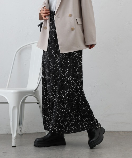 COLONY 2139（コロニートゥーワンスリーナイン）の「ランダムドットロングスカート（スカート・レディース・ブラック・FREE）」の3枚目の写真