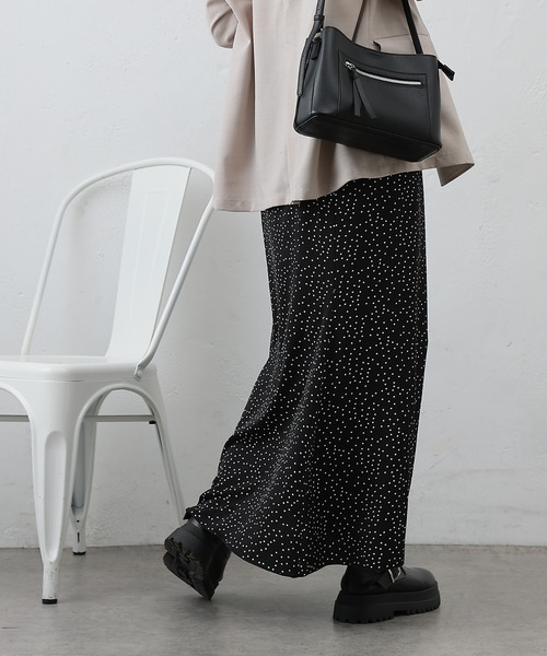 COLONY 2139（コロニートゥーワンスリーナイン）の「ランダムドットロングスカート（スカート・レディース・ブラック・FREE）」の4枚目の写真