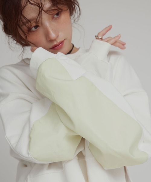 W:Huku（フーク）の「アームパッチ スウェット プルオーバー / Arm Patch Sweatshirt Pullover（スウェット・レディース・ブラック/杢グレー/オフホワイト・FREE）」の14枚目の写真