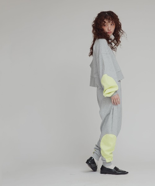 W:Huku（フーク）の「アームパッチ スウェット プルオーバー / Arm Patch Sweatshirt Pullover（スウェット・レディース・ブラック/杢グレー/オフホワイト・FREE）」の17枚目の写真