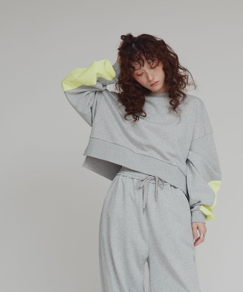 W:Huku（フーク）の「アームパッチ スウェット プルオーバー / Arm Patch Sweatshirt Pullover（スウェット・レディース・ブラック/杢グレー/オフホワイト・FREE）」の18枚目の写真