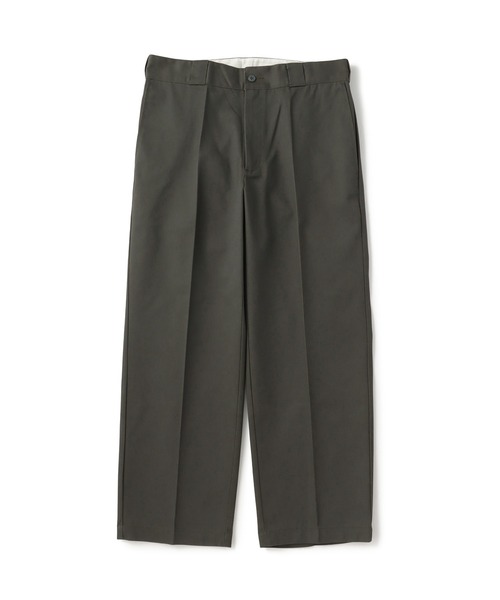 le cercle ADAM ET ROPE'(ルセルクルアダムエロペ)の「【3/2WORKS】クラッシックワークチノ(チノパンツ・メンズ・カーキ/グリーン/ベージュ・LL/M/L)」の3枚目の写真