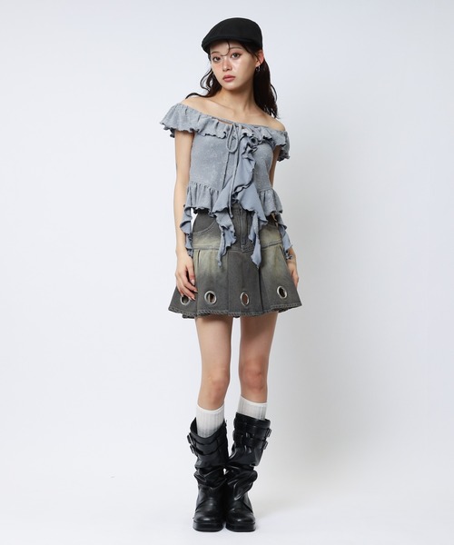 SPIRALGIRL(スパイラルガール)の「オフショルラメラッフルトップス(シャツ/ブラウス・レディース・グレー/オフホワイト/ブラック・FREE)」の9枚目の写真