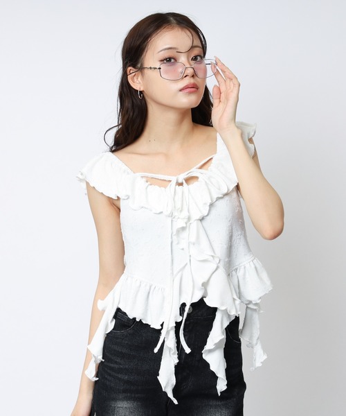 SPIRALGIRL(スパイラルガール)の「オフショルラメラッフルトップス(シャツ/ブラウス・レディース・グレー/オフホワイト/ブラック・FREE)」の10枚目の写真
