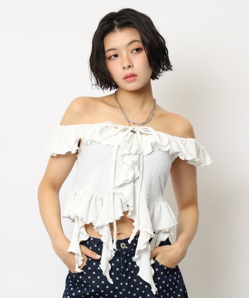 SPIRALGIRL(スパイラルガール)の「オフショルラメラッフルトップス(シャツ/ブラウス・レディース・グレー/オフホワイト/ブラック・FREE)」の14枚目の写真