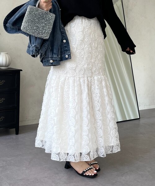 prose verse（プロズヴェール）の「3Dフラワーティアードスカート（スカート・レディース・ブラック/オフホワイト・MEDIUM/LARGE）」の12枚目の写真