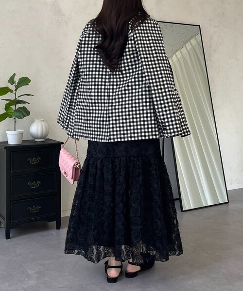 prose verse（プロズヴェール）の「3Dフラワーティアードスカート（スカート・レディース・ブラック/オフホワイト・MEDIUM/LARGE）」の7枚目の写真