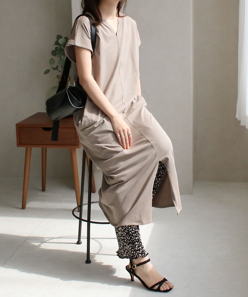 Social GIRL(ソーシャルガール)の「《Social GIRL》スリットキーネックTシャツワンピース(ワンピース・レディース・オフホワイト・M)」の18枚目の写真