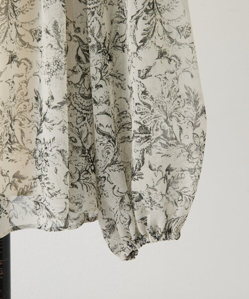 BEARDSLEY(ビアズリー)の「更紗柄ギャザーブラウス(シャツ/ブラウス・レディース・ベージュ・FREE)」の15枚目の写真