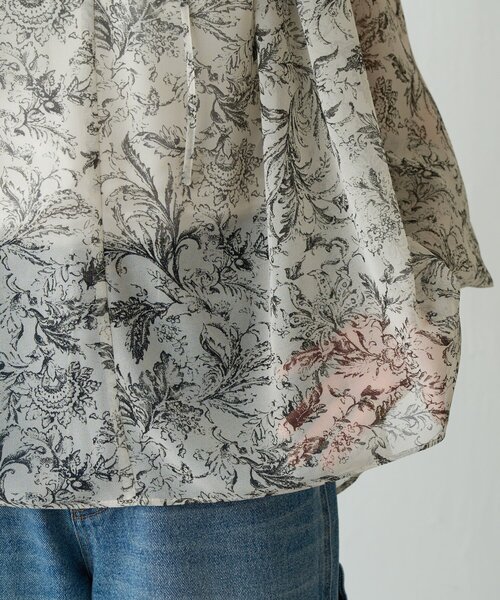 BEARDSLEY(ビアズリー)の「更紗柄ギャザーブラウス(シャツ/ブラウス・レディース・ベージュ・FREE)」の16枚目の写真
