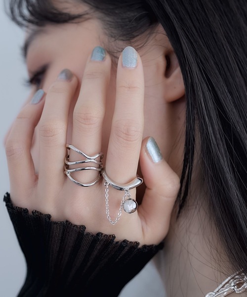 HARE(ハレ)の「2Pチャームツキリング(HARE)(リング・レディース・シルバー・FREE)」の1枚目の写真