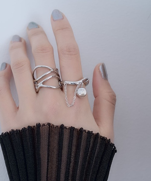 HARE(ハレ)の「2Pチャームツキリング(HARE)(リング・レディース・シルバー・FREE)」の4枚目の写真