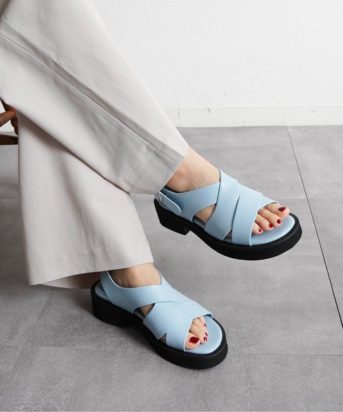 Fabby fabby(ファビィーファビィー)の「ワイドクロスバックストラップサンダル(サンダル・レディース・ブラック/オフホワイト/ブルー・SMALL/MEDIUM/LARGE)」の14枚目の写真