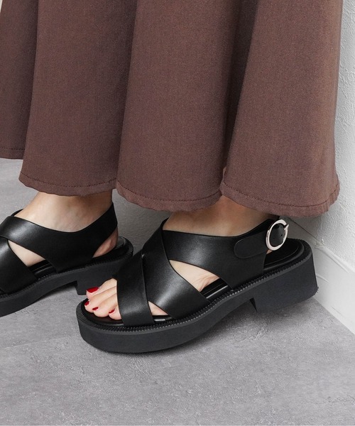 Fabby fabby(ファビィーファビィー)の「ワイドクロスバックストラップサンダル(サンダル・レディース・ブラック/オフホワイト/ブルー・SMALL/MEDIUM/LARGE)」の16枚目の写真