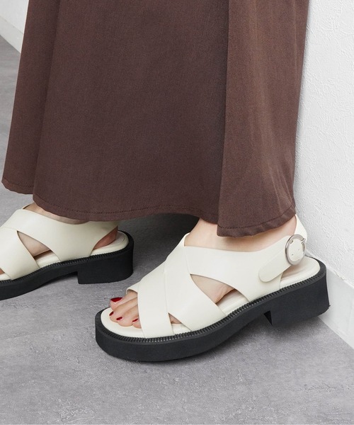 Fabby fabby(ファビィーファビィー)の「ワイドクロスバックストラップサンダル(サンダル・レディース・ブラック/オフホワイト/ブルー・SMALL/MEDIUM/LARGE)」の18枚目の写真
