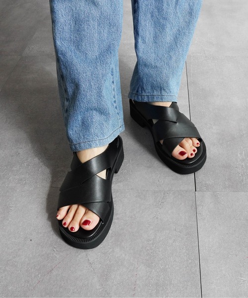 Fabby fabby(ファビィーファビィー)の「ワイドクロスバックストラップサンダル(サンダル・レディース・ブラック/オフホワイト/ブルー・SMALL/MEDIUM/LARGE)」の6枚目の写真