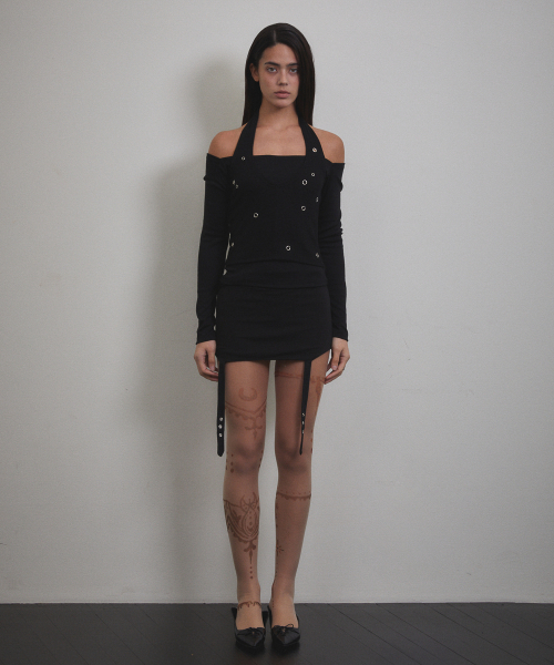 VOONT(ブント)の「Eyelet Halter Long Sleeve (BLACK)(Tシャツ/カットソー・レディース・ブラック・OS)」の2枚目の写真