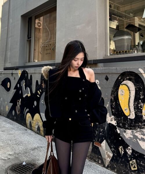 VOONT(ブント)の「Eyelet Halter Long Sleeve (BLACK)(Tシャツ/カットソー・レディース・ブラック・OS)」の17枚目の写真