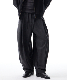 LEARVE（ルアブ）の「ロードスター カーブ インバーテッド プリーツパンツ チャコール（スラックス）」