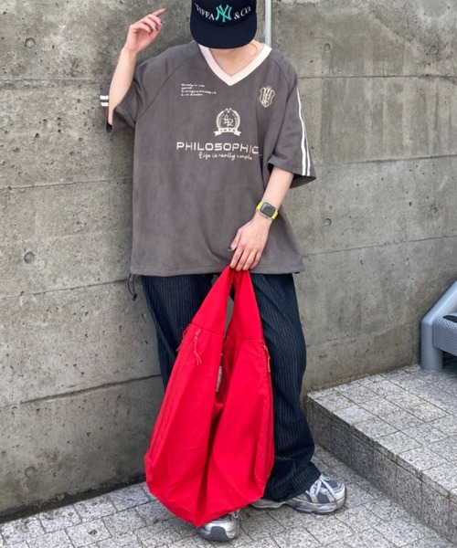 link lot(リンクロット)の「フェイクスエード Vネックサイドライン ドローコード付き ゲームシャツ(Tシャツ/カットソー・メンズ・チャコール/アイボリー/ネイビー・L/M)」の19枚目の写真