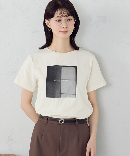 COMME CA ISM(コムサイズム)の「フォトプリント Tシャツ(Tシャツ/カットソー・レディース・アイボリー/杢グレー/ネイビー/オレンジ・SMALL/MEDIUM/LARGE)」の9枚目の写真