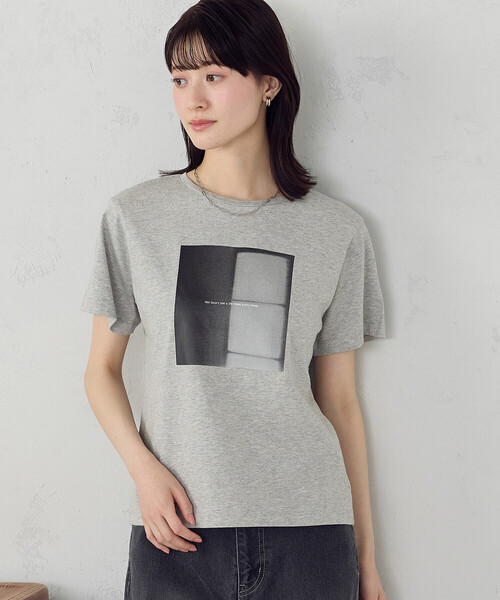 COMME CA ISM(コムサイズム)の「フォトプリント Tシャツ(Tシャツ/カットソー・レディース・アイボリー/杢グレー/ネイビー/オレンジ・SMALL/MEDIUM/LARGE)」の13枚目の写真
