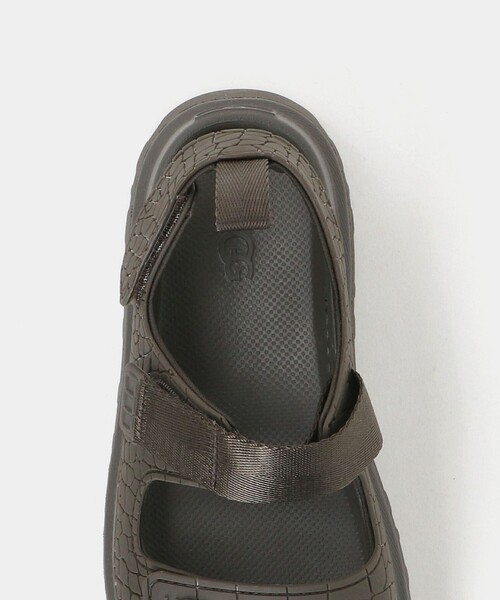 UGG(アグ)の「<UGG>ゴールデングロウ エンボスド サンダル(サンダル・レディース・ダークブラウン・5/8/6/7)」の10枚目の写真