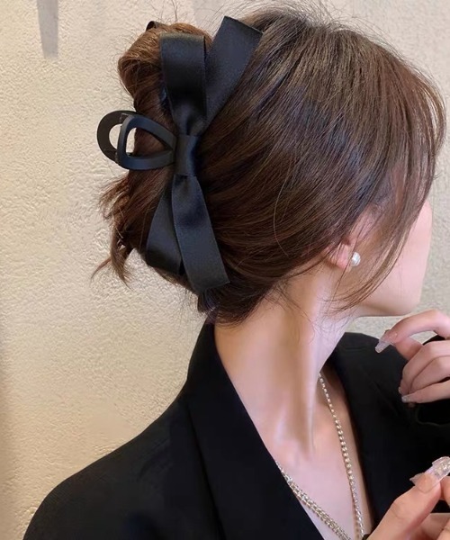 E&C closet…（イーアンドシークローゼット）の「リボンヘアクリップ（バレッタ/ヘアクリップ・レディース・ブラック・FREE）」の2枚目の写真