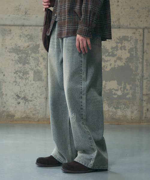 LEATHERY（レザリー）の「ヴィンテージプリントワイドデニムパンツ[ライトブルー]（デニムパンツ・レディース・その他・SMALL/MEDIUM/LARGE）」の2枚目の写真